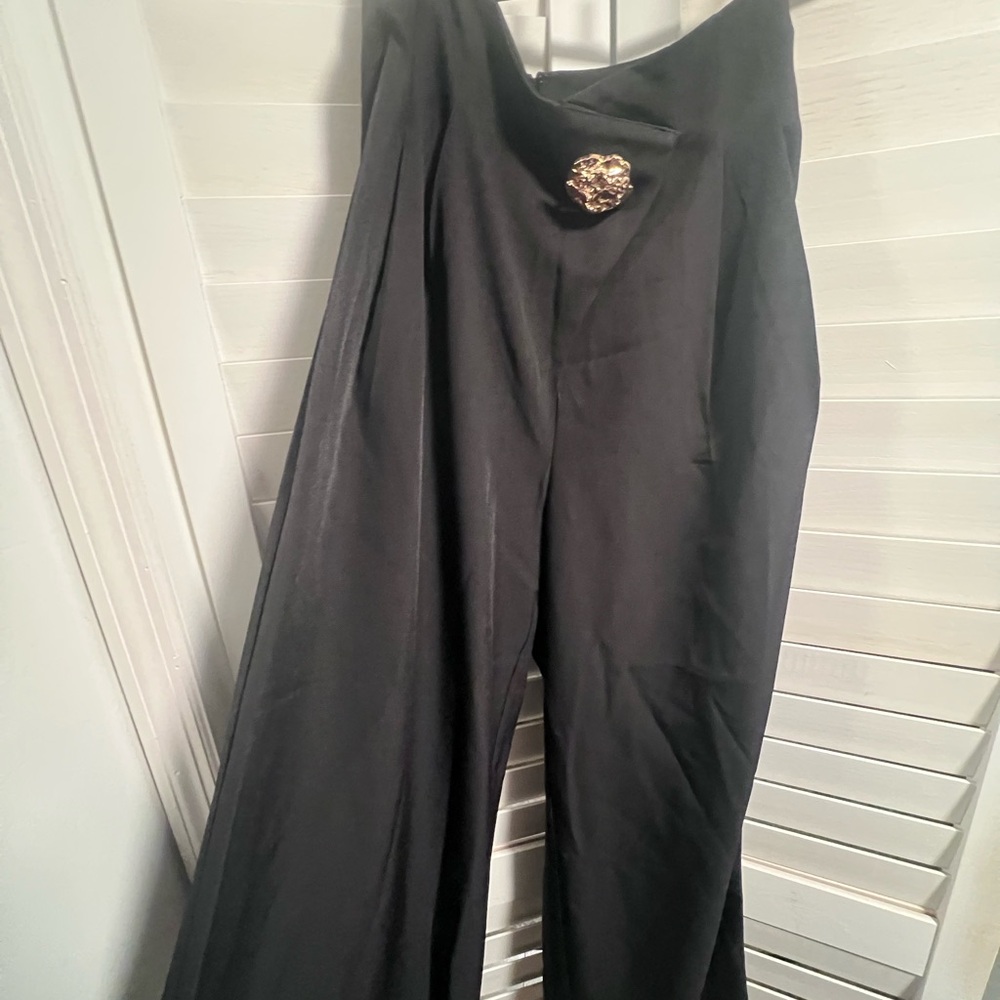Elegant Black Wide-Leg Pants
